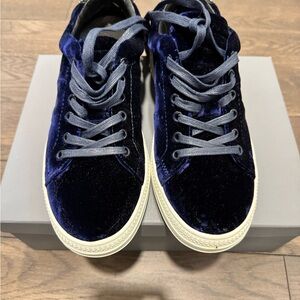 Lola Cruz  Sneakers with Velvet Finish size 40